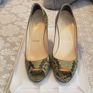 Christian Louboutin peep toe snake pump 39